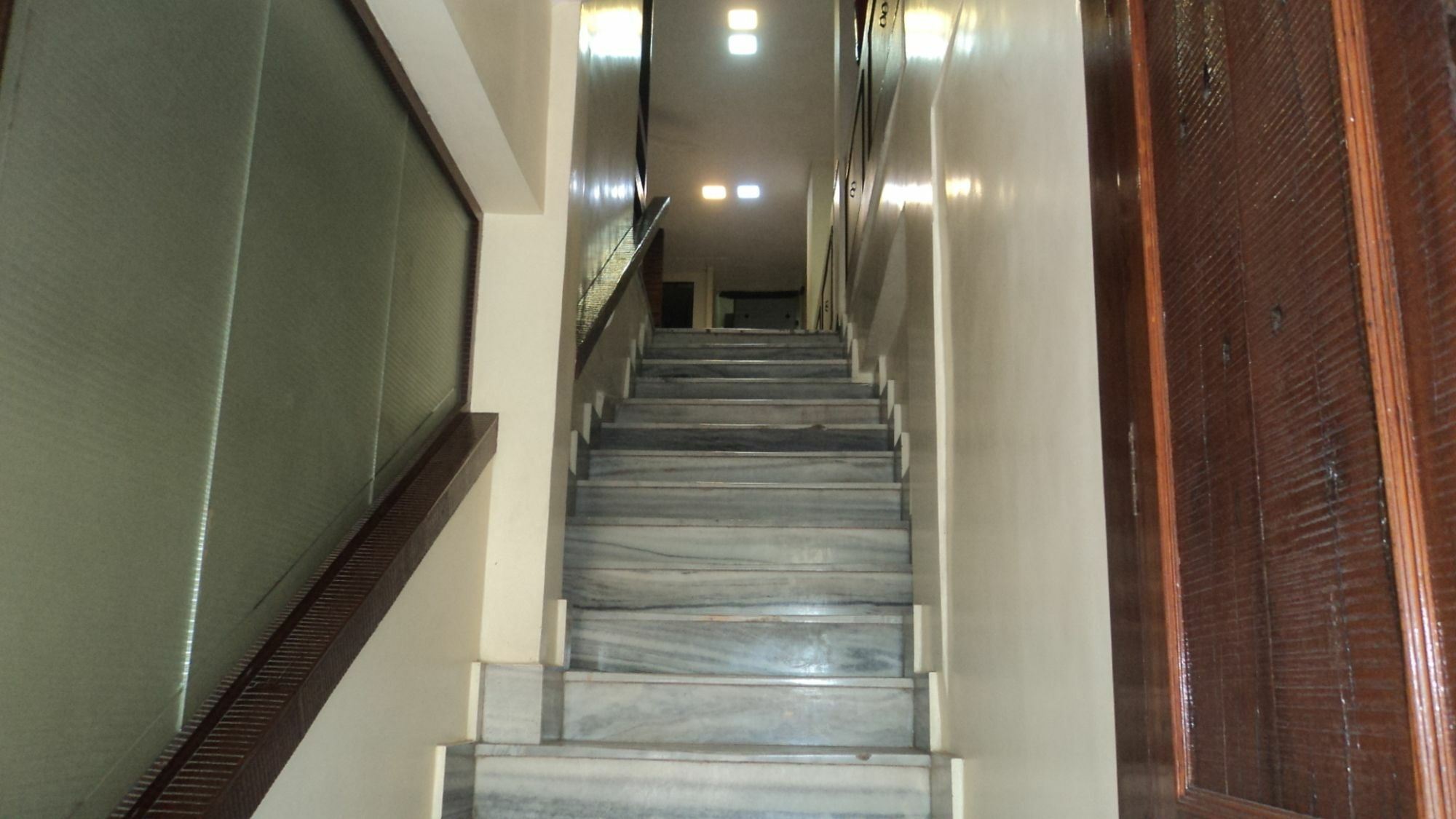 Benazeer Hotel Mumbai Ngoại thất bức ảnh
